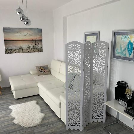 Oasis By The Sea Apartment Primorsko Luaran gambar