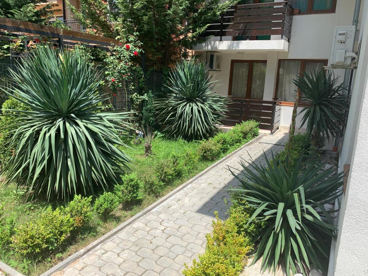 Oasis By The Sea Apartment Primorsko Luaran gambar