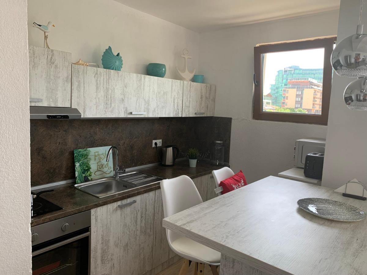 Oasis By The Sea Apartment Primorsko Luaran gambar